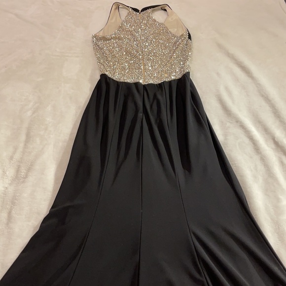 Elegant black tie formal dress - Picture 10 of 13